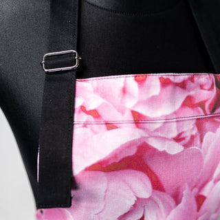 Lina Priekauts Ar Ziediem «Spilgti Roz Peonijas»