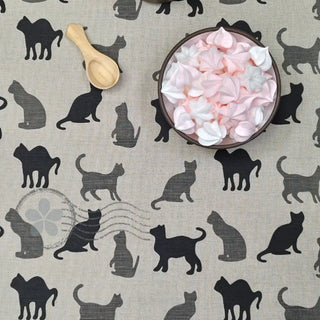 Lina Dvielis | Kolekcija «Klasiskās Vērtības» Melnais Un Pelēkais Kaķis