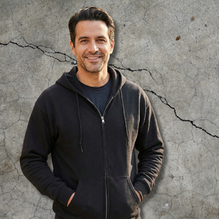 Džemperis ar kapuci un rāvējslēdzēju | Melns